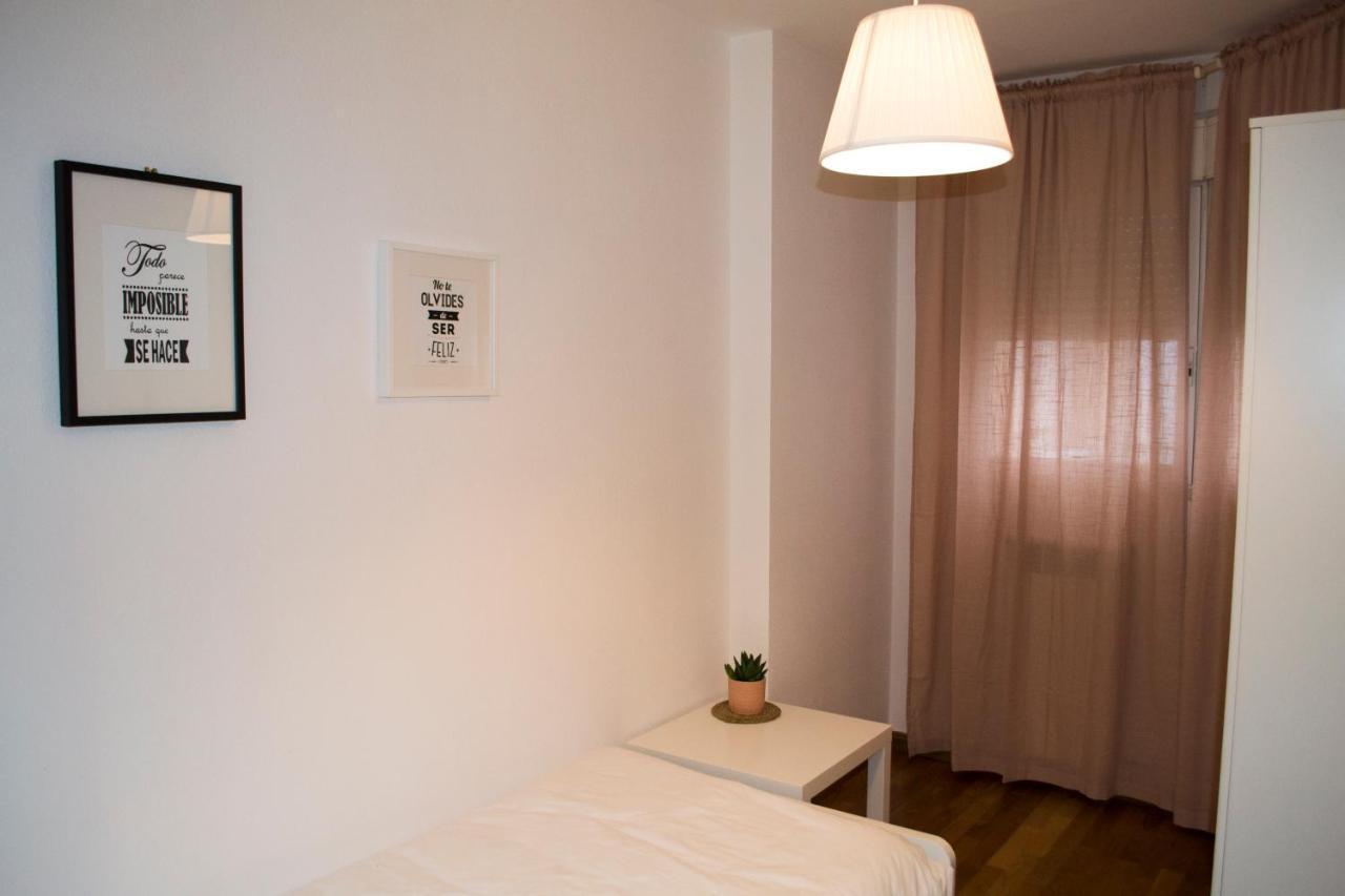 Apartamenticos Torrenueva I ซาราโกซา ภายนอก รูปภาพ